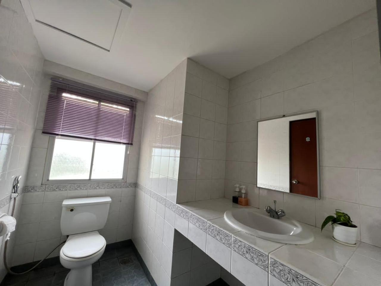 Kasuma Resort Azalea Kuching Bagian luar foto